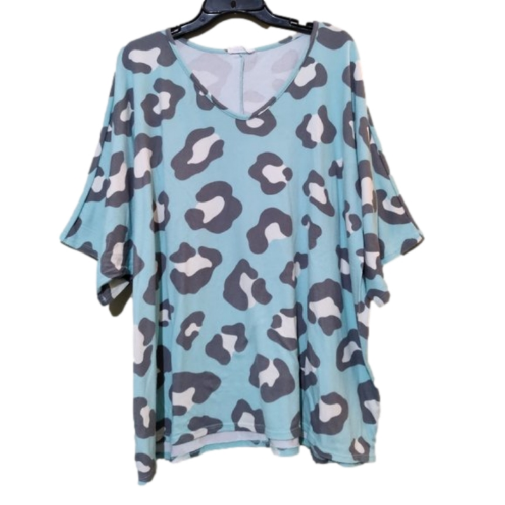 Cream N Sugar Blue And Gray Leopard Print Oversize Top Size 2X